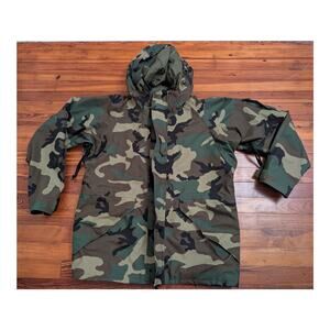 US Army ECWCS GorTex Parka Jacket Mens Medium Regular Woodland Camo Hooded